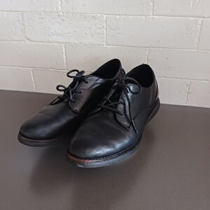 Cole Haan Black Leather Oxfords women's size 6.5 laceups uniform shoes